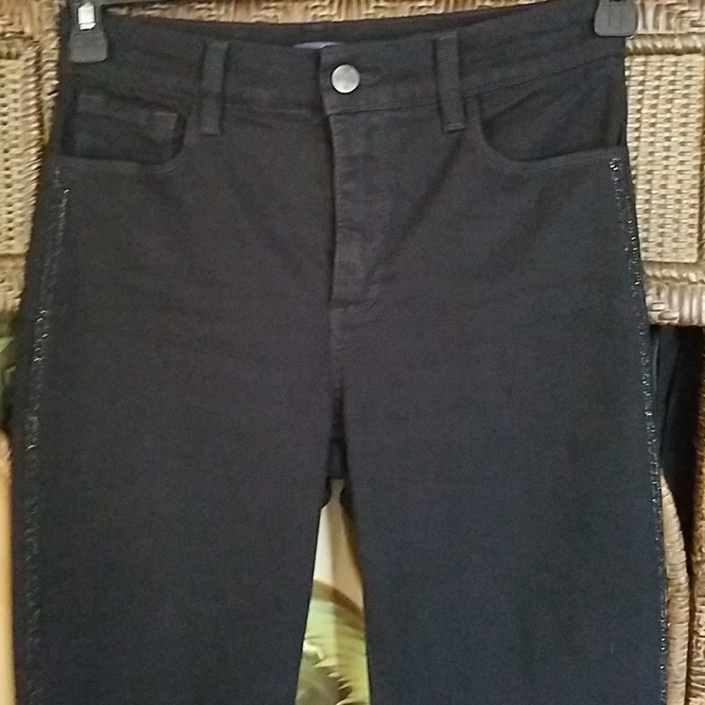 NYDJ sequin on sides SHORT jeans - Picture 2 of 8